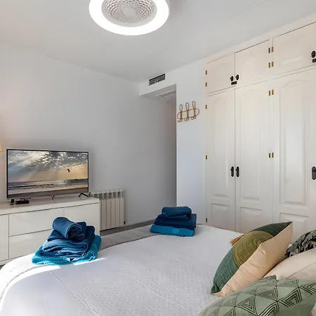 Luci By The Sea Apartment *